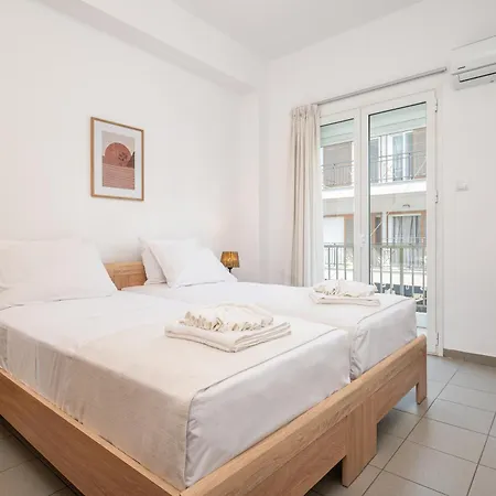 New Modern In Center Apartman