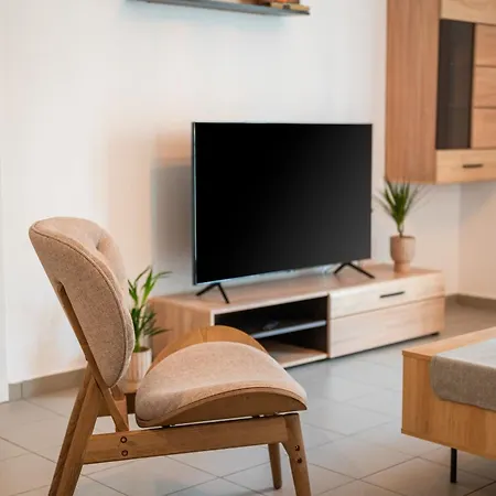 New Modern In Center Apartament *