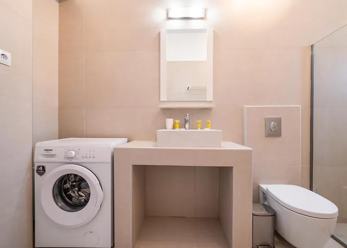 شقة New Modern In Center *