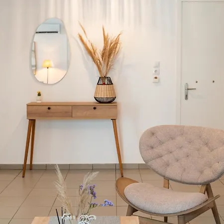 New Modern In Center Кос